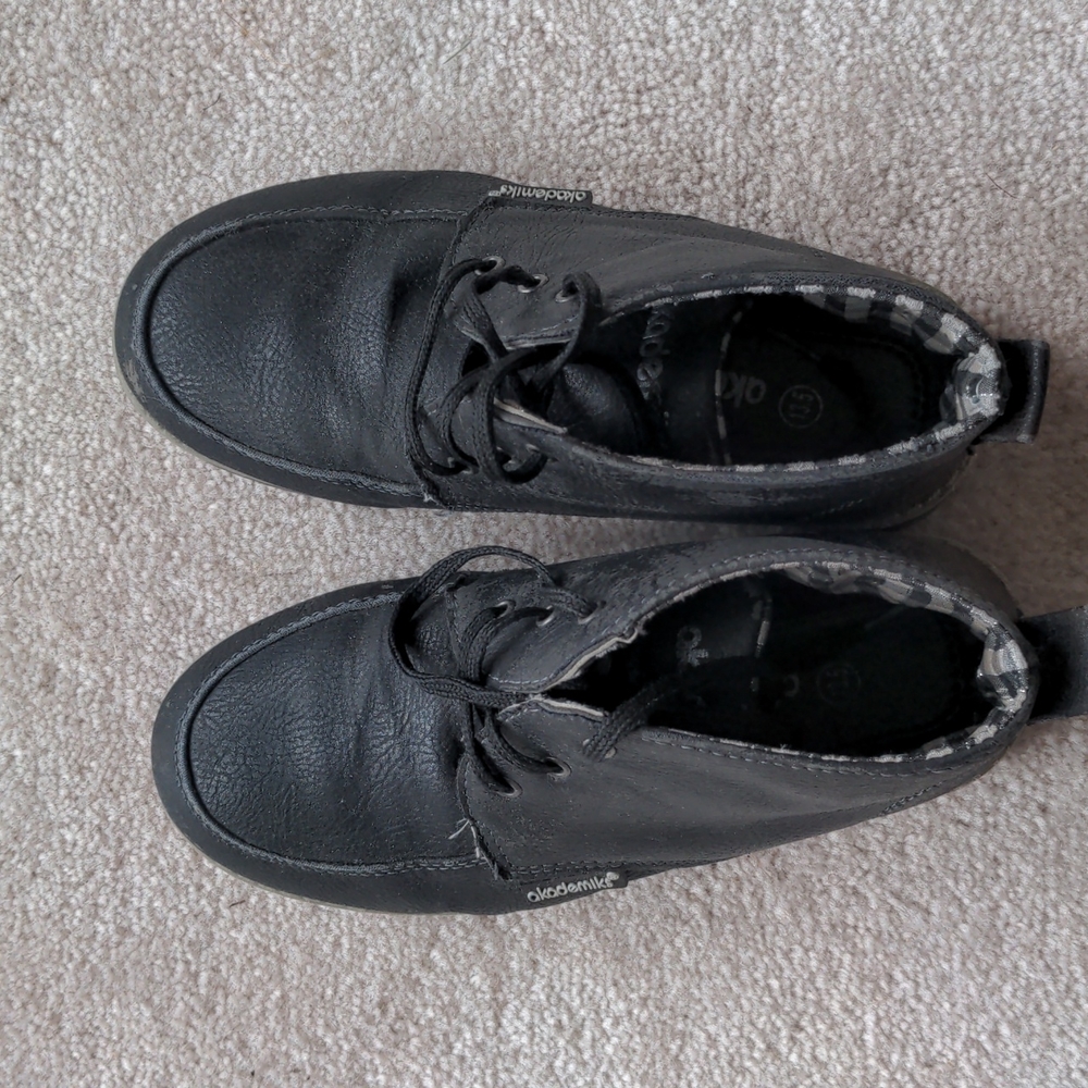 6/$20 Boys shoes (sz 13.5)